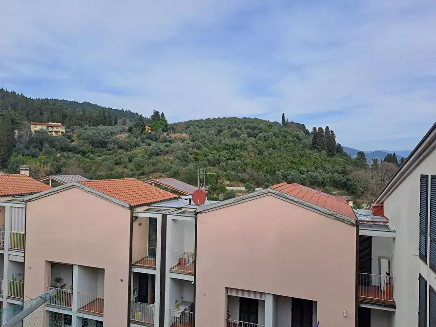 Immagine 25 di Villetta a schiera in vendita  a Fiesole