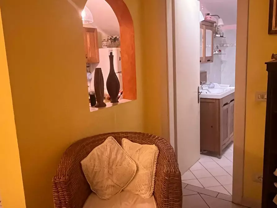 Immagine 6 di Appartamento in vendita  a Lucca
