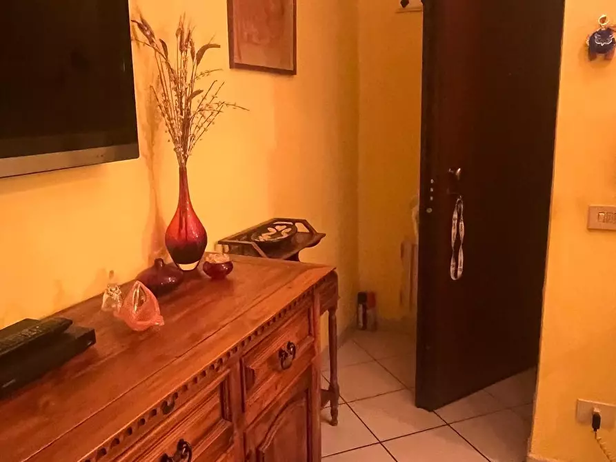 Immagine 3 di Appartamento in vendita  a Lucca