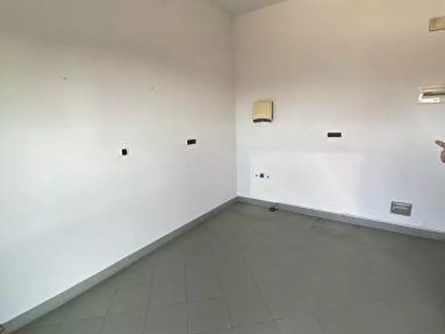 Immagine 10 di Appartamento in vendita  a Castelnuovo Magra