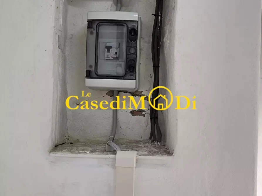 Immagine 9 di Locale commerciale in vendita  a Livorno