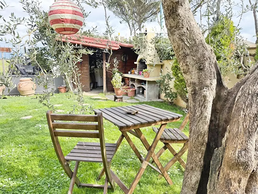 Immagine 5 di Appartamento in vendita  a Campi Bisenzio