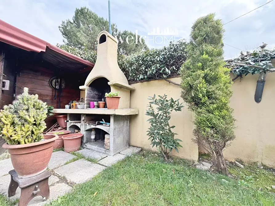 Immagine 25 di Appartamento in vendita  a Campi Bisenzio