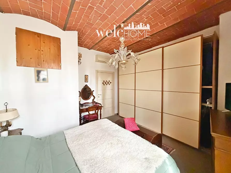 Immagine 16 di Appartamento in vendita  a Campi Bisenzio