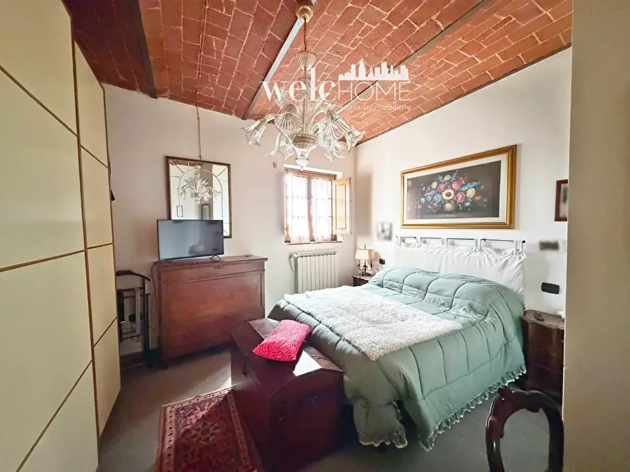 Immagine 13 di Appartamento in vendita  a Campi Bisenzio