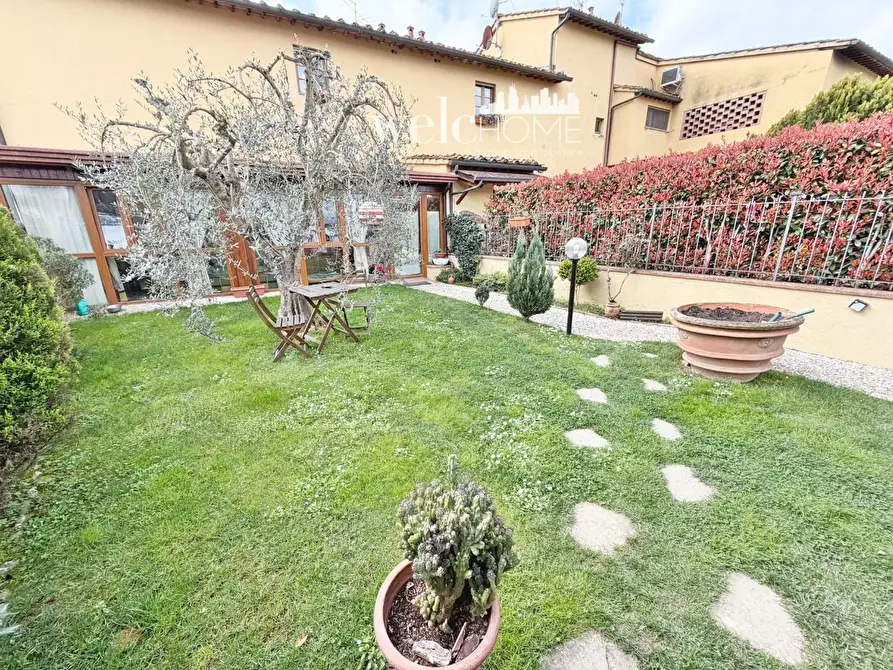 Immagine 24 di Appartamento in vendita  a Campi Bisenzio