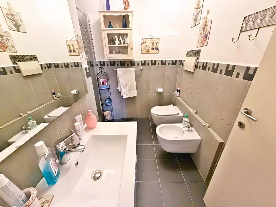 Immagine 18 di Appartamento in vendita  a Campi Bisenzio