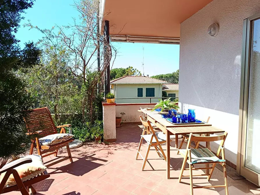 Immagine 2 di Appartamento in vendita  a Rosignano Marittimo