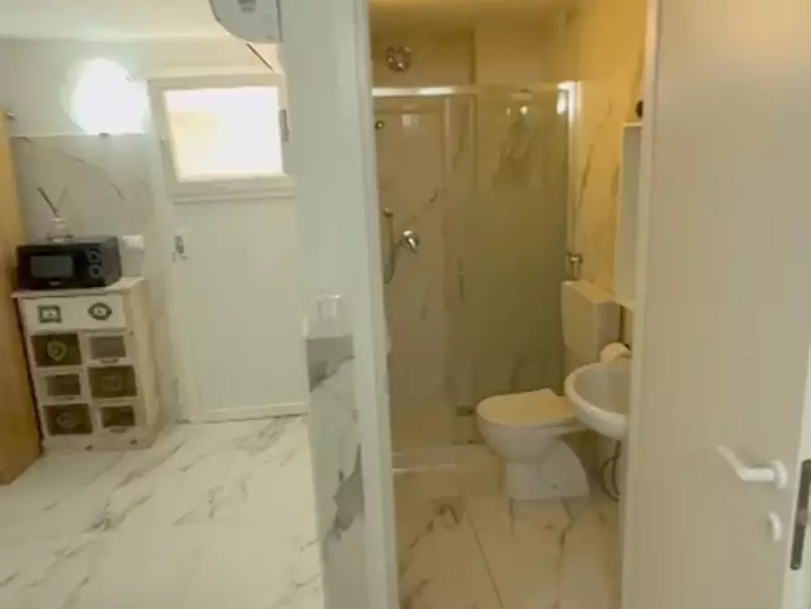 Immagine 11 di Appartamento in affitto  a Ponsacco