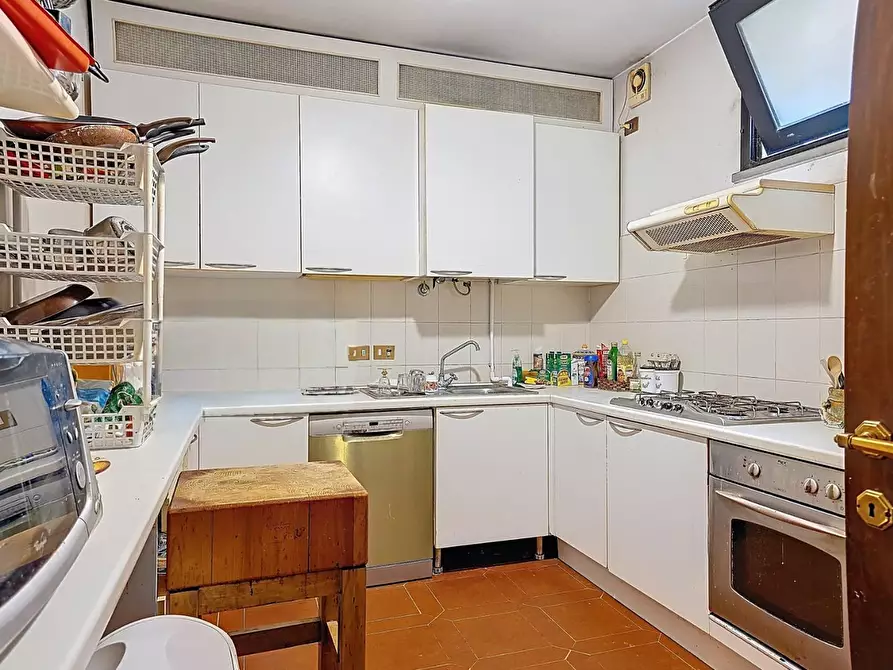 Immagine 33 di Mansarda in vendita  a Pisa