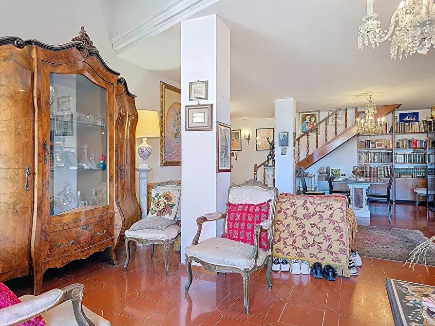 Immagine 48 di Mansarda in vendita  a Pisa