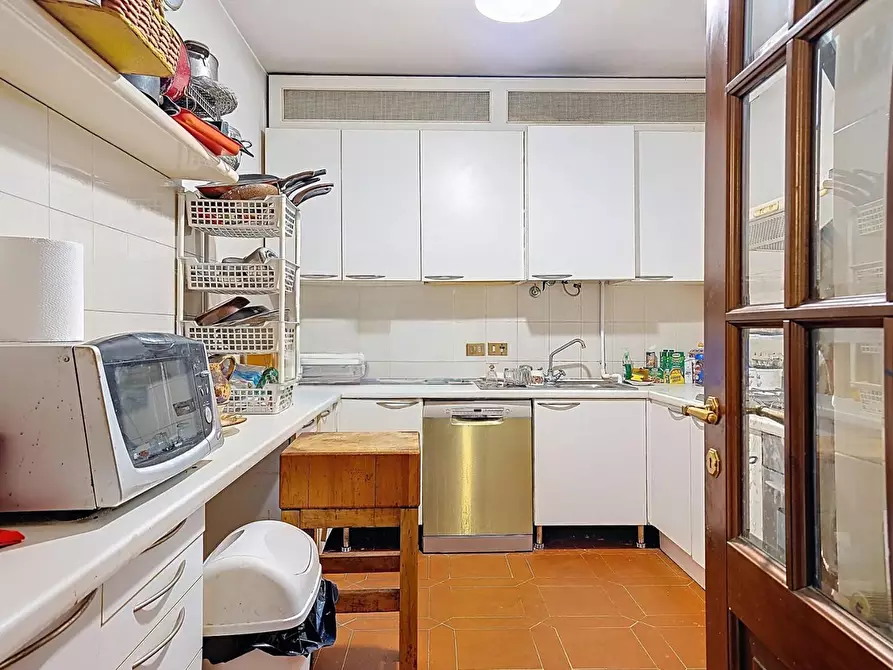 Immagine 34 di Mansarda in vendita  a Pisa