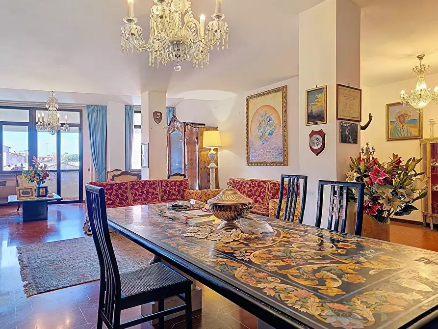 Immagine 2 di Mansarda in vendita  a Pisa