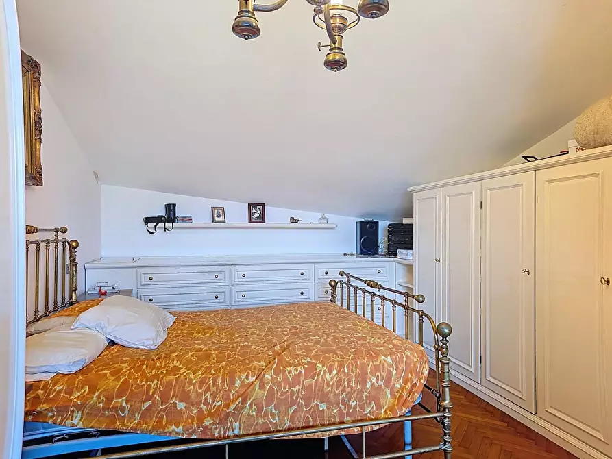 Immagine 9 di Mansarda in vendita  a Pisa