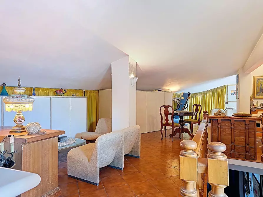 Immagine 11 di Mansarda in vendita  a Pisa