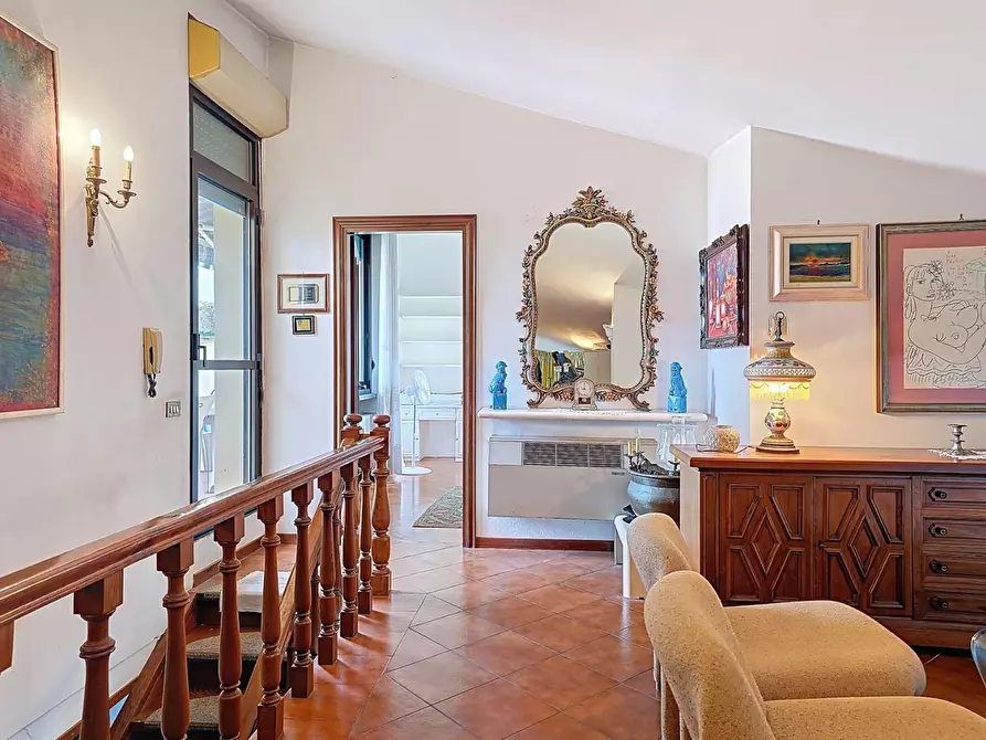 Immagine 16 di Mansarda in vendita  a Pisa