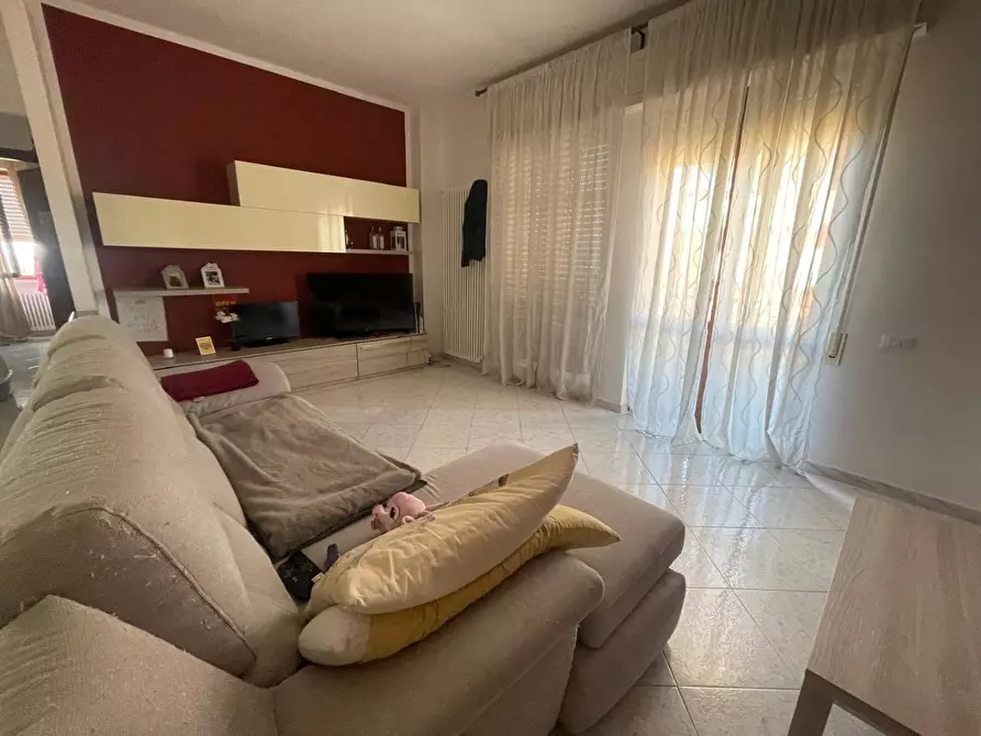 Immagine 2 di Appartamento in vendita  a Ortonovo