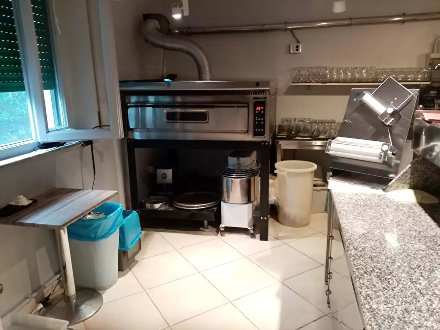 Immagine 3 di Bar / Ristorante in vendita  a Pontedera