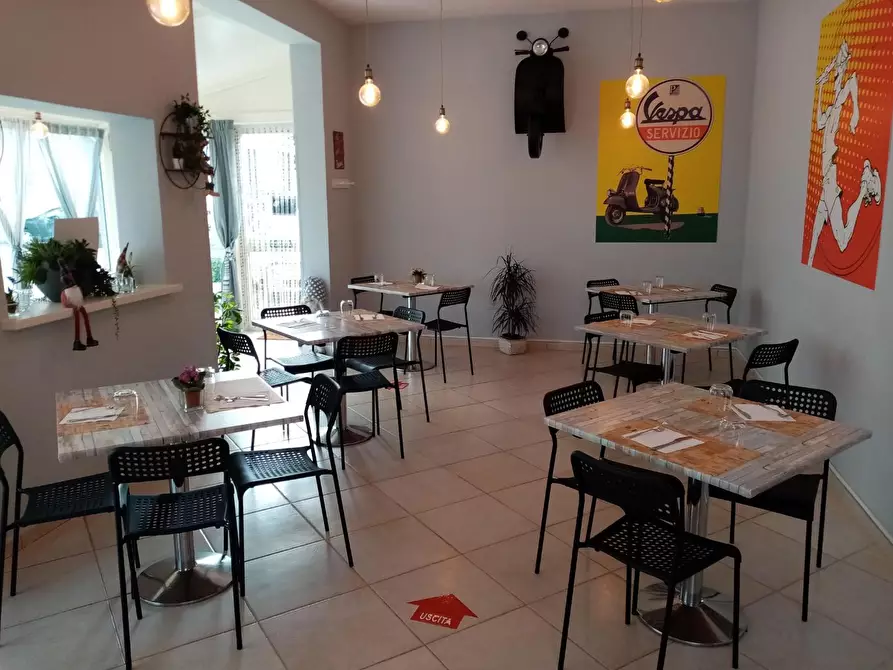 Immagine 8 di Bar / Ristorante in vendita  a Pontedera