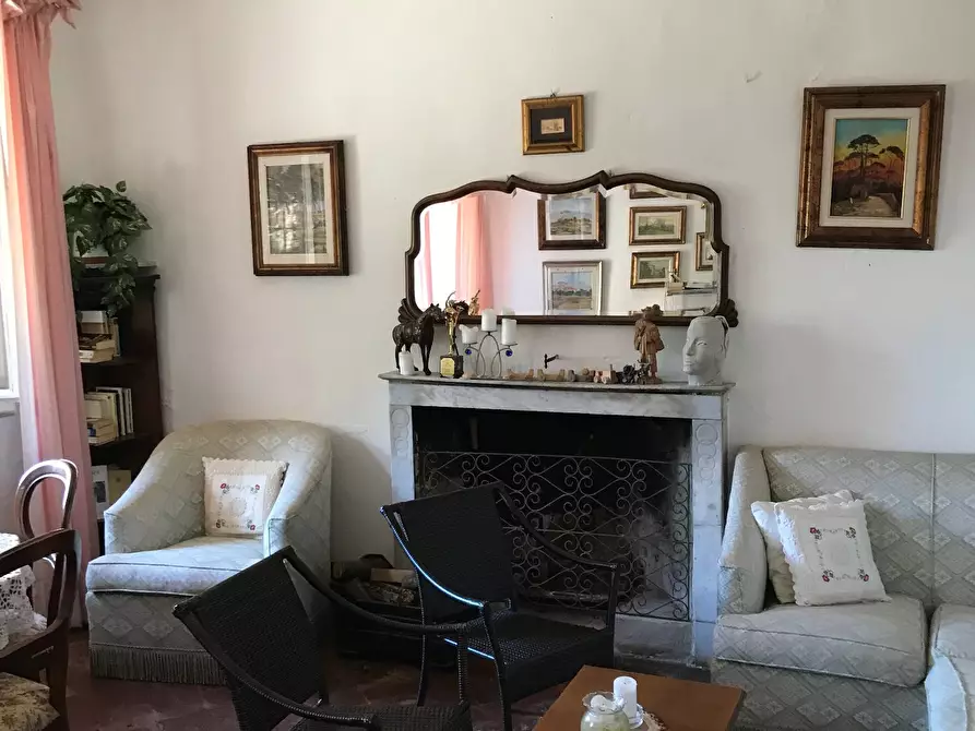 Immagine 11 di Casa colonica in vendita  a Calci