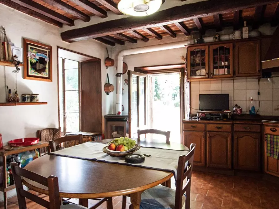 Immagine 15 di Rustico / casale in vendita  a Calci