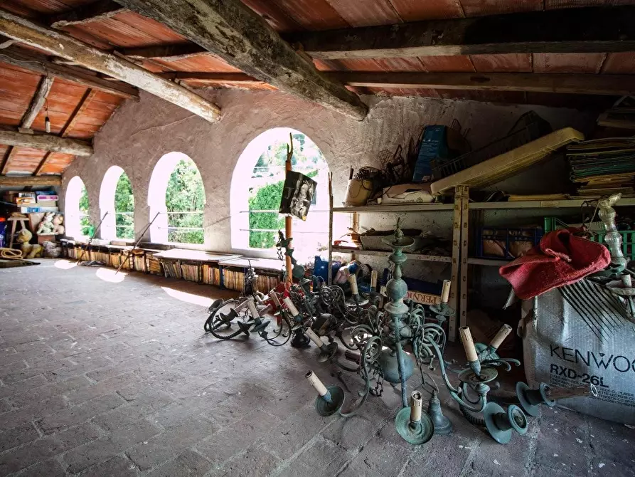 Immagine 11 di Rustico / casale in vendita  a Calci