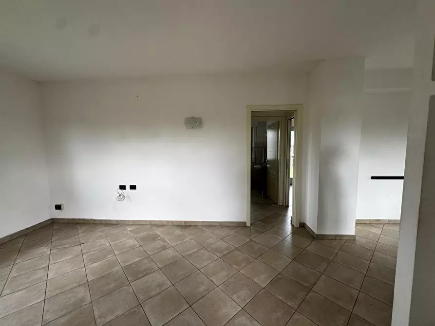 Immagine 4 di Appartamento in vendita  a Lucca