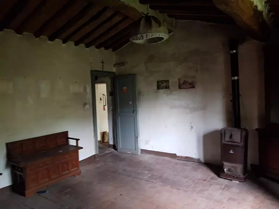 Immagine 9 di Rustico / casale in vendita  a Calci