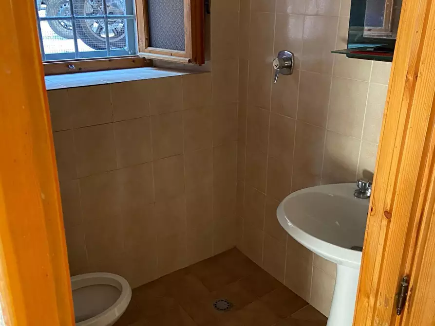 Immagine 11 di Palazzo in vendita  a Calci