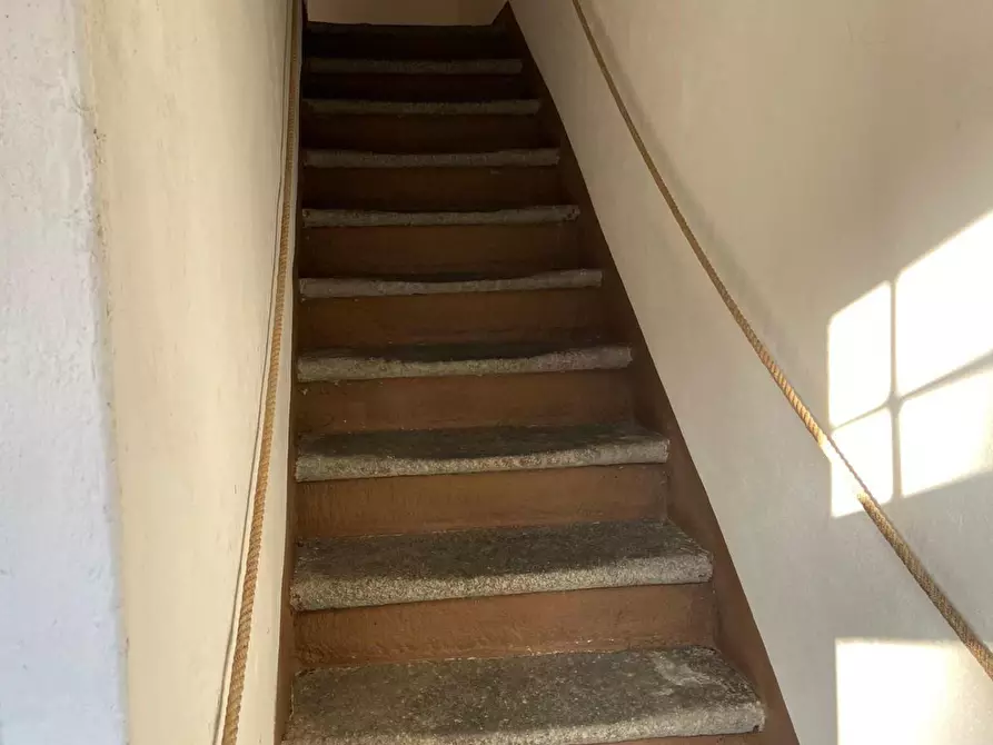 Immagine 13 di Palazzo in vendita  a Calci