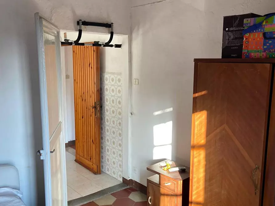 Immagine 20 di Palazzo in vendita  a Calci