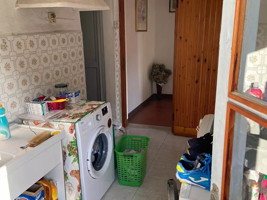 Immagine 24 di Palazzo in vendita  a Calci