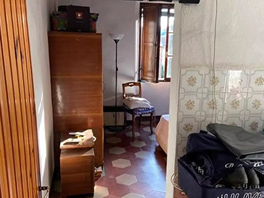 Immagine 17 di Palazzo in vendita  a Calci