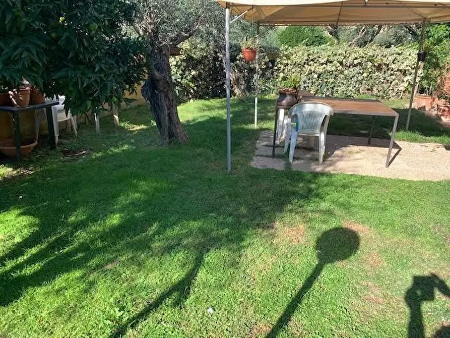 Immagine 4 di Villa in vendita  a Calci