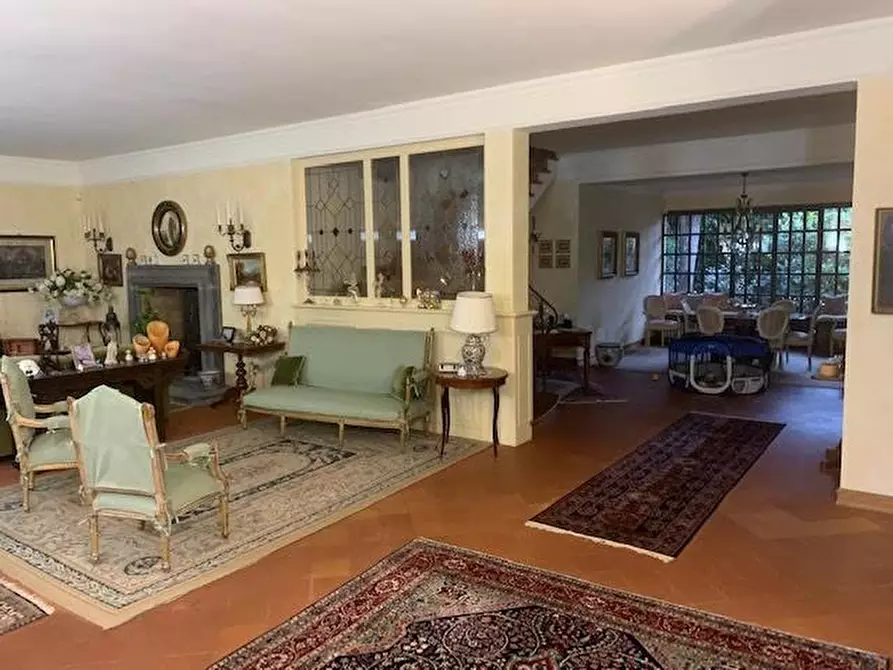 Immagine 3 di Villa in vendita  a Pisa