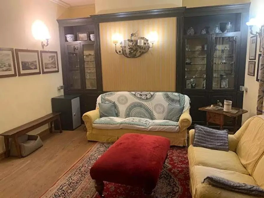 Immagine 18 di Villa in vendita  a Pisa