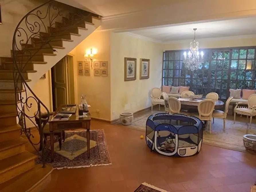 Immagine 5 di Villa in vendita  a Pisa