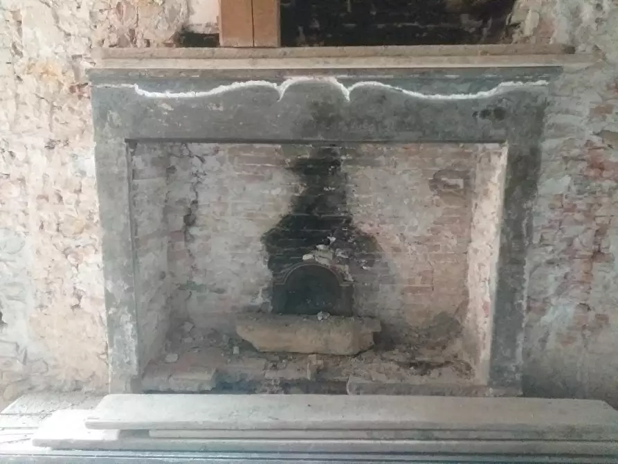 Immagine 11 di Rustico / casale in vendita  a Calci