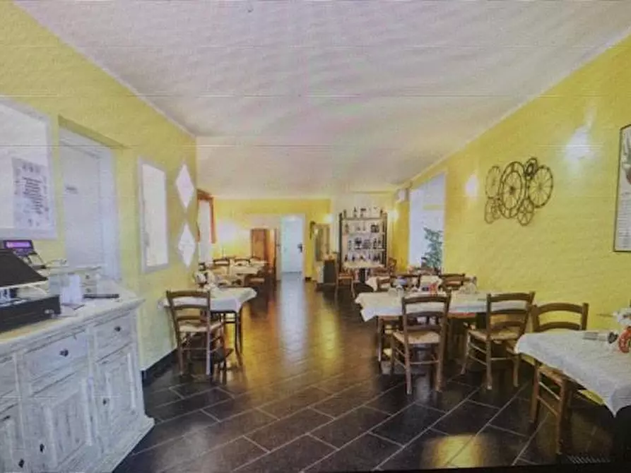 Immagine 14 di Locale commerciale in vendita  a Casciana Terme Lari