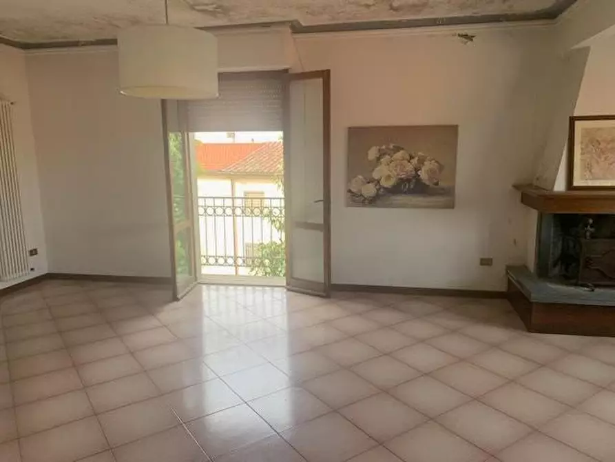 Immagine 5 di Casa indipendente in vendita  a Cascina