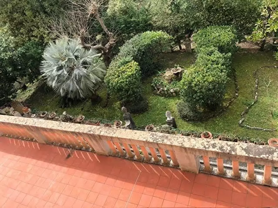 Immagine 5 di Villa in vendita  a Calci