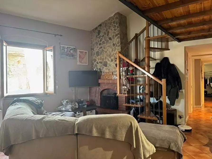 Immagine 6 di Appartamento in vendita  a Calci