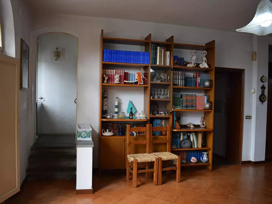 Immagine 8 di Casa colonica in vendita  a Calci