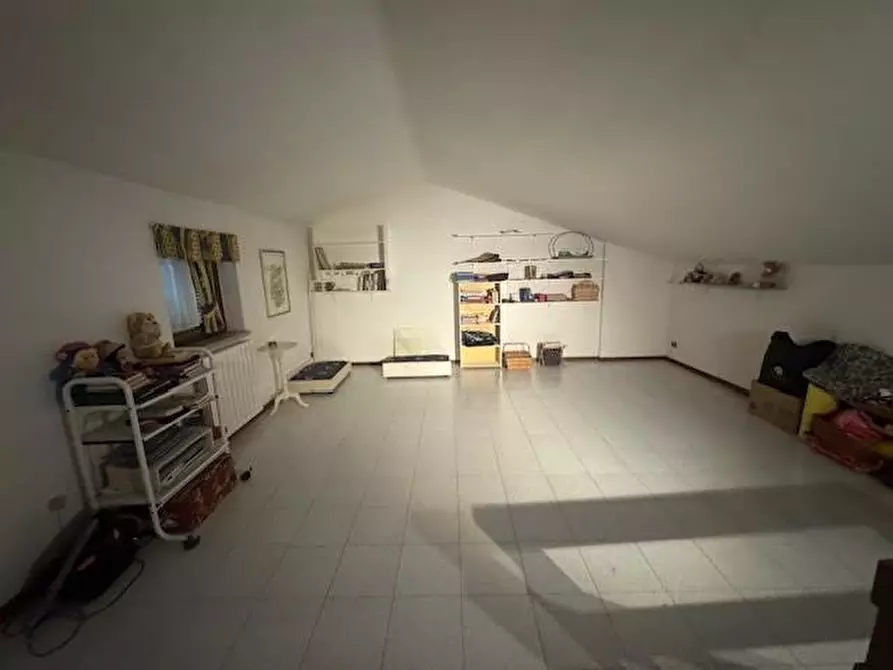 Immagine 18 di Villetta a schiera in vendita  a Calci