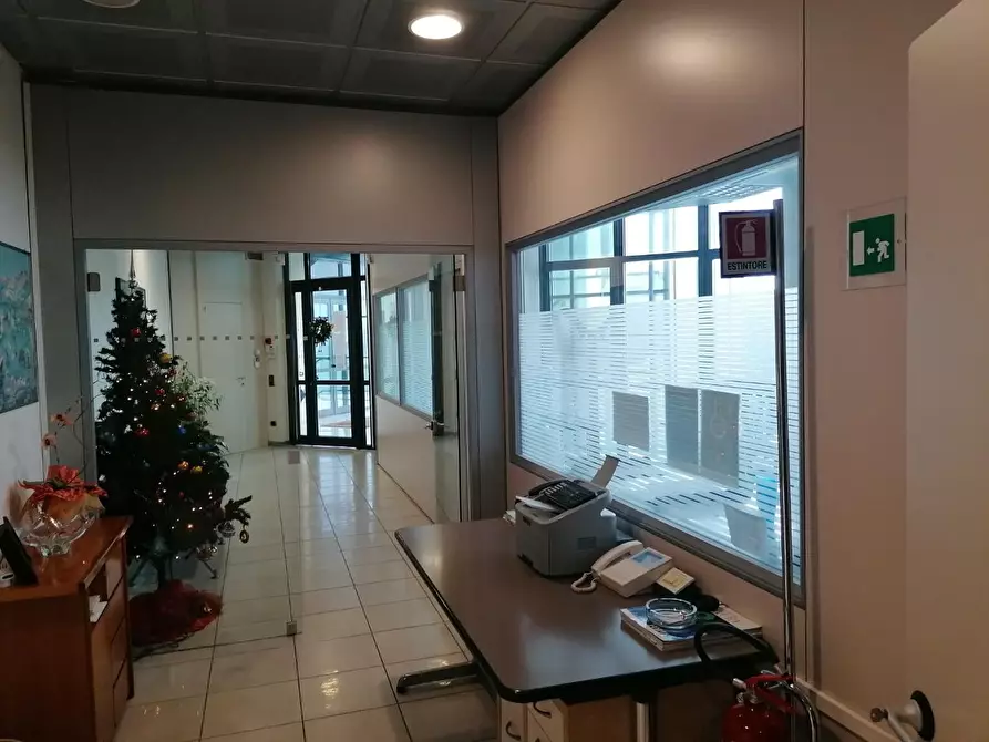 Immagine 1 di Capannone industriale in vendita  a Pisa