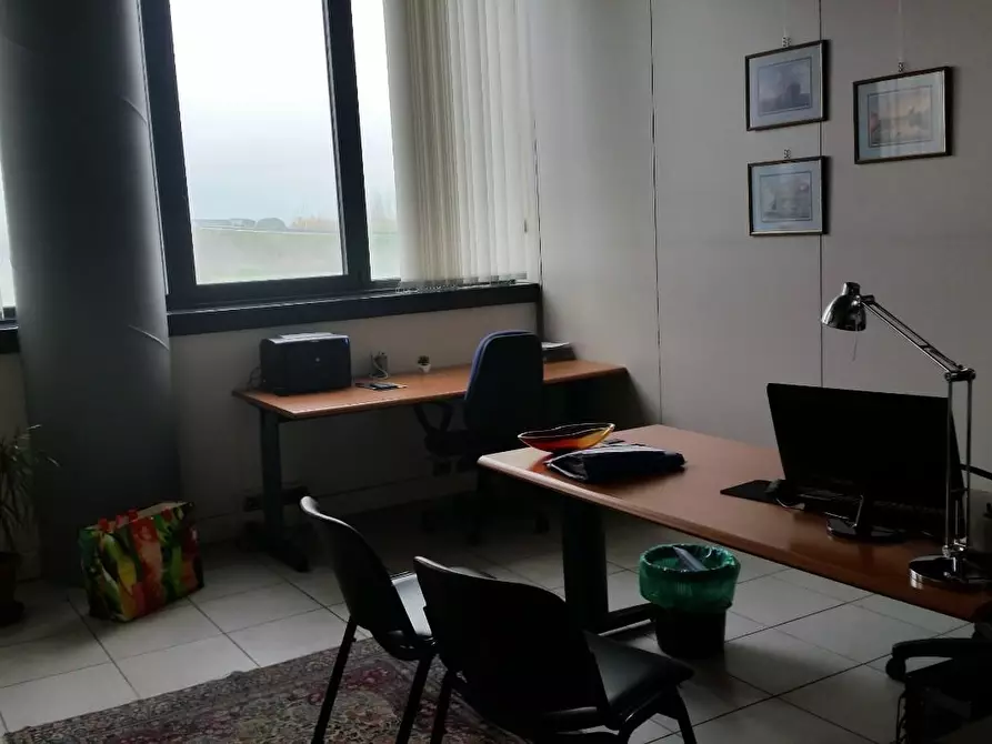 Immagine 7 di Capannone industriale in vendita  a Pisa