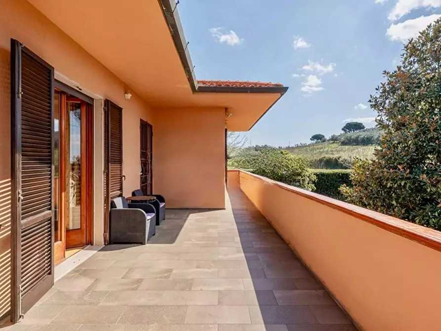 Immagine 36 di Villa in vendita  a Crespina Lorenzana