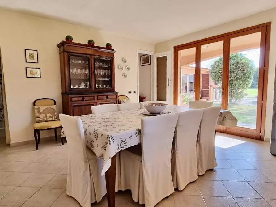 Immagine 11 di Villa in vendita  a Crespina Lorenzana