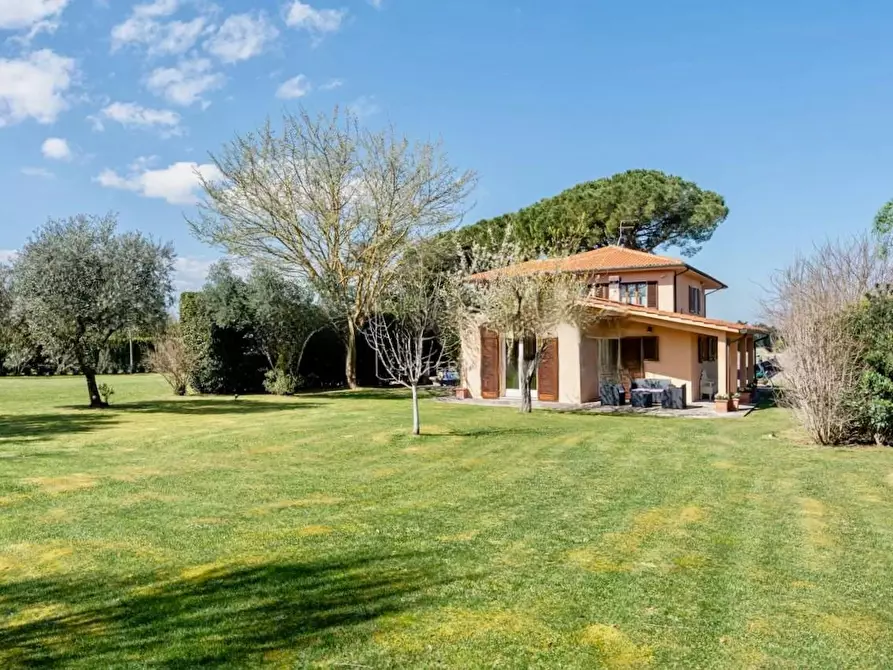 Immagine 7 di Villa in vendita  a Crespina Lorenzana