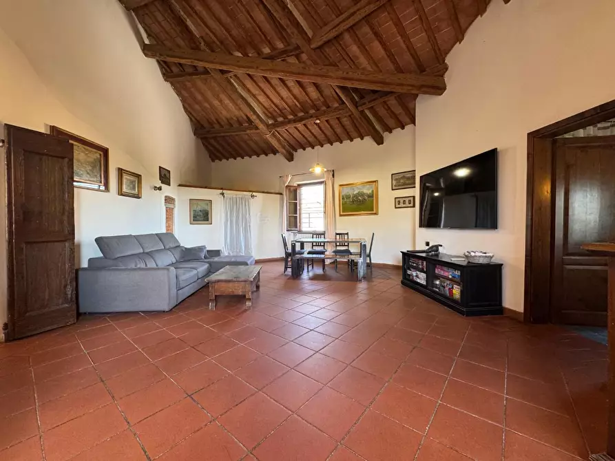 Immagine 2 di Casa colonica in vendita  a Santa Croce Sull'arno